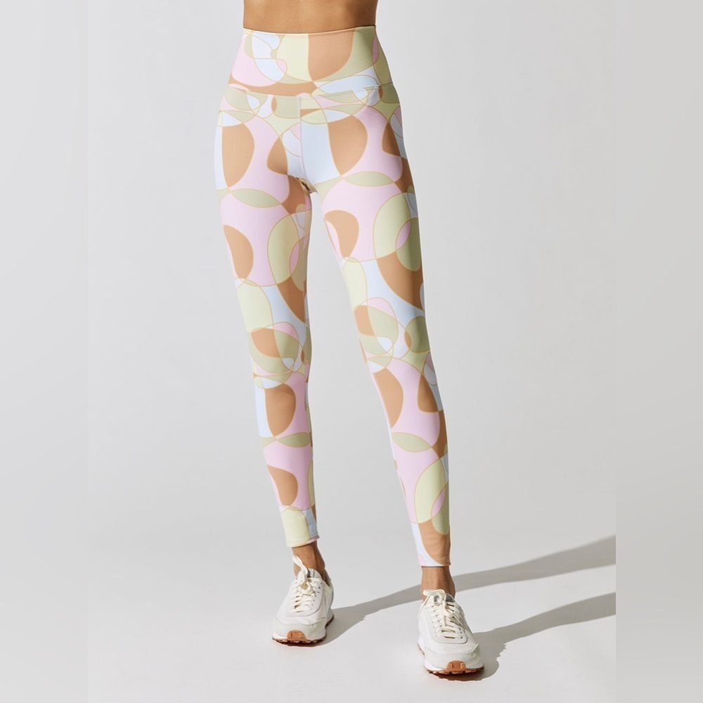 Beach Riot Multicolor Abstract Leggings - Picture 3 of 11